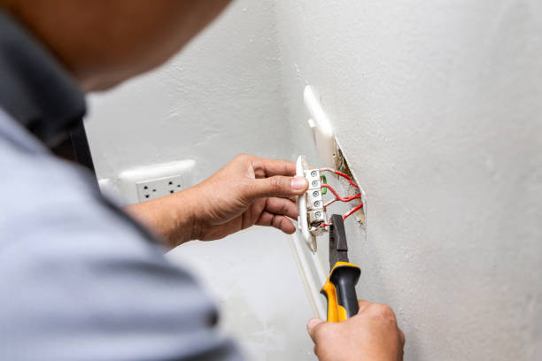Best Circuit Breaker Repair  in Lakesite, TN
